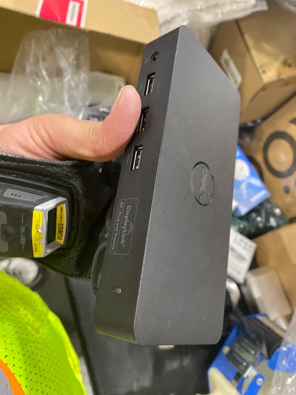 Photo 1 of Dell USB 3.0 Ultra HD/4K Triple Display Docking Station (D3100), Black