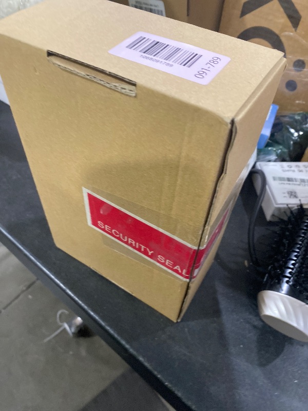 Photo 1 of Dell USB 3.0 Ultra HD/4K Triple Display Docking Station (D3100), Black