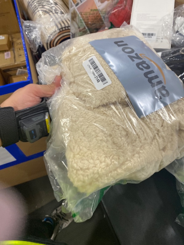 Photo 1 of 1 Pack 3 Calming Blankets Fluffy Premium Fleece Pet Blanket Soft Sherpa Throw for Dog Puppy Cat Beige Medium (30" x20'')