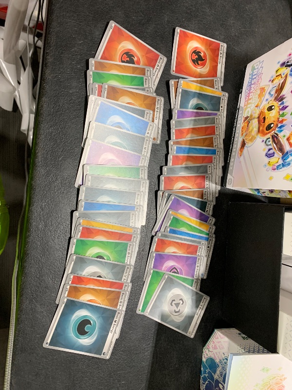 Photo 1 of Pokemon TCG: Scarlet & Violet—Prismatic Evolutions Elite Trainer Box