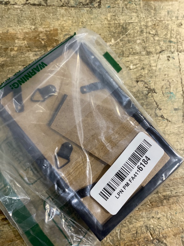 Photo 1 of 2 Pcs Small Picture Frames (Unknown dimensions)