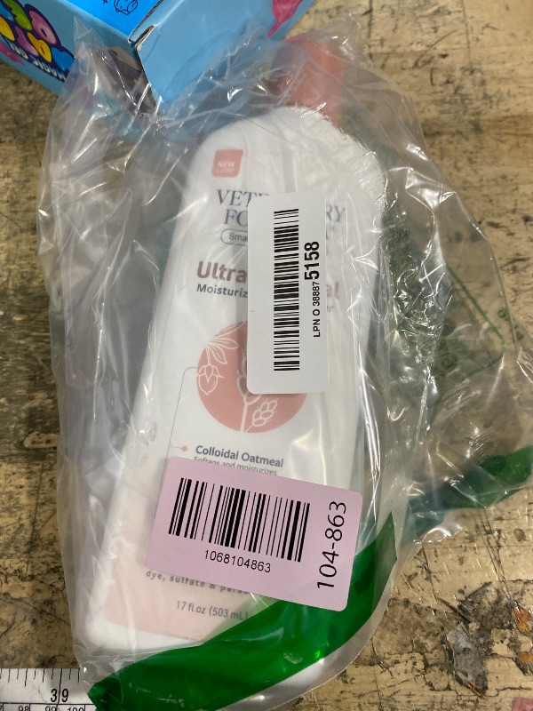 Photo 1 of ***25-50% LEFT*** Veterinary Formula Smart Coat Complex Ultra Oatmeal Moisturizing Conditioner for Dogs, 17 Fl oz – with Colloidal Oatmeal & Jojoba – Leaves Coat Soft, Shiny, Hydrated, Strong, with Long-Lasting Scent