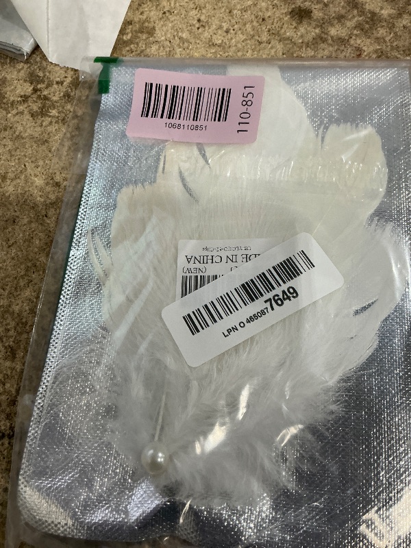 Photo 1 of 2 Pack Feather Hair Clips for Women, Ballet Style Pearl Swan Fly-Wing Hair Barrettes Accessory Hairpins Headpiece Hair Piece for Cosplay Show Dancing Party Halloween Costume Stage Performance