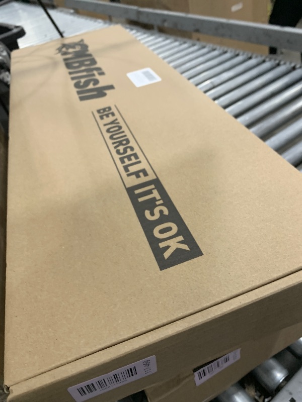 Photo 2 of MBFISH Badminton Racket Set with 1 Carbon Fiber Racquet, 3 Shuttlecocks, 2 Replacement Grip Tapes and 1 Badminton Bag - Perfect for Outdoor Games and Gym 5U Carbon Black 1P