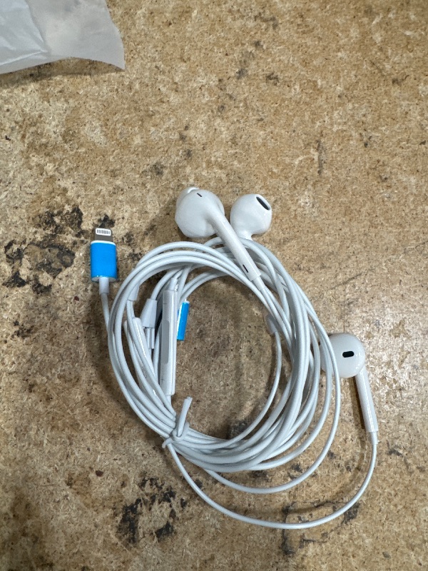 Photo 1 of 2 Pack Wired Headphones for iPhone Earbuds with Built-in Microphone & Volume Control Nosie Reduction Earphones Headsets Compatible with iPhone 14 13 12 11 Pro Max XS XR X 8 7, Support All iOS System