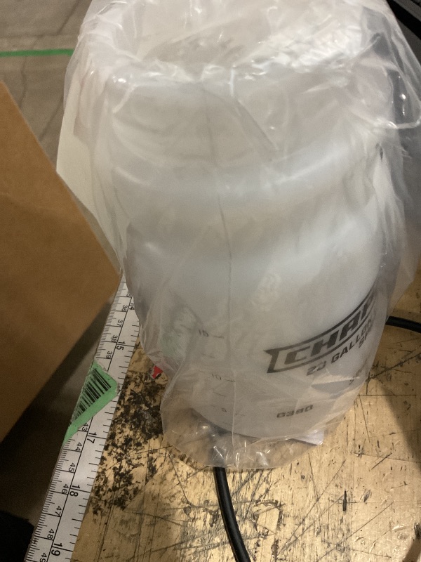 Photo 1 of **MISSING GREEN CAP *** Chapin G390 Hose End Sprayer for Water Soluble Materials, 20 Gallon, 32 Ounce Tank, Finger Control and Backflow Prevention, for Spraying Lawns, Weeds, Insects, Fertilizers, Translucent White