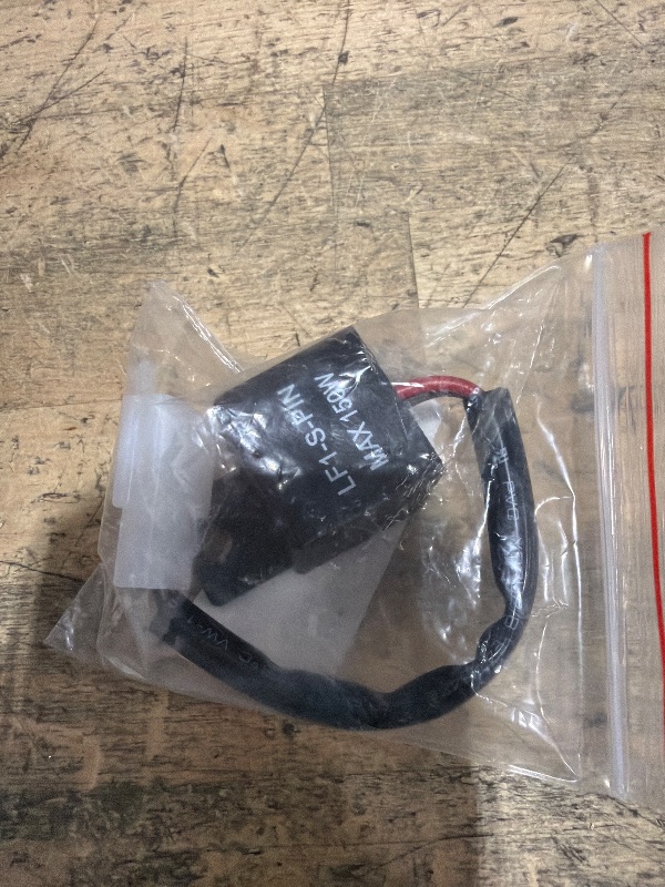 Photo 1 of ??Pleoos 12V 2-Pin Electronic LED Flasher Relay, Turn Signal Flasher Relay for Motorcycle Fixes Turn Signal Bulbs Hyper Flash (Relay-1Pcs)