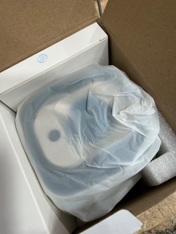 Photo 1 of ?Auto Focus&1080P?Magcubic Mini Smart Projector with 4K Support, Portable Projector with Wifi and Bluetooth, 5W Speaker, Built in Apps, Voice Control, Outdoor Movie Projector