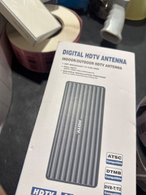 Photo 1 of 1100+ Miles Long Range Digital TV Antenna, 2025 Upgraded HD Indoor Antenna, Supports 4K 8K 1080P Smart TV, Local Channels, Upgraded Chip,