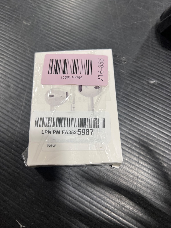 Photo 1 of 2 Pack Wired Headphones for iPhone Earbuds with Built-in Microphone & Volume Control Nosie Reduction Earphones Headsets Compatible with iPhone 14 13 12 11 Pro Max XS XR X 8 7, Support All iOS SystemLPNPMFA3525987