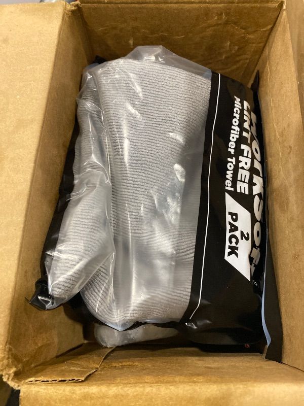 Photo 1 of *MINOR DAMAGE - USED*
MAXLONE ™ Car Spray with Triphene® Technology, Quick Spray & Wipe All Purpose Waterless Detailer - Clean, Shine, Protect Paint, Glass, Wheels, Trim Without Pre-Washing (2, 20oz w 4 Micro Fiber Cloth)