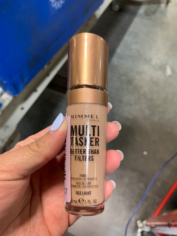 Photo 1 of ** USED** Rimmel Multi-Tasker Better Than Filters, 003 Light, Face Primer, Glow Booster and Highlighter, Vegan Formula, Anti-Ageing Benefits, Light-Reflecting Pigments, Giant Soft-Touch Wand, 1oz