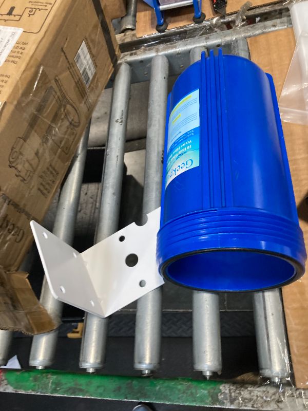 Photo 1 of ***MISSING 1 PIECE*** Geekpure 10-Inch Whole House Big Water Filter Housing-Fit for 4.5"x10"Filters -Blue-1 Inch Brass Port (1)
