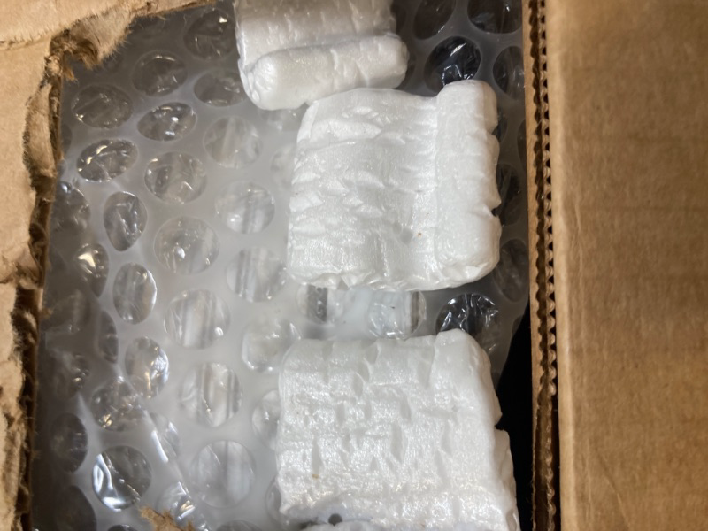 Photo 1 of *MINOR DAMAGE - USED*
roborock Q8 Max Robot Vacuum and Mop Cleaner, DuoRoller Brush, 5500Pa Strong Suction, Lidar Navigation, Obstacle Avoidance, Multi-Level Mapping, Perfect for Pet Hair