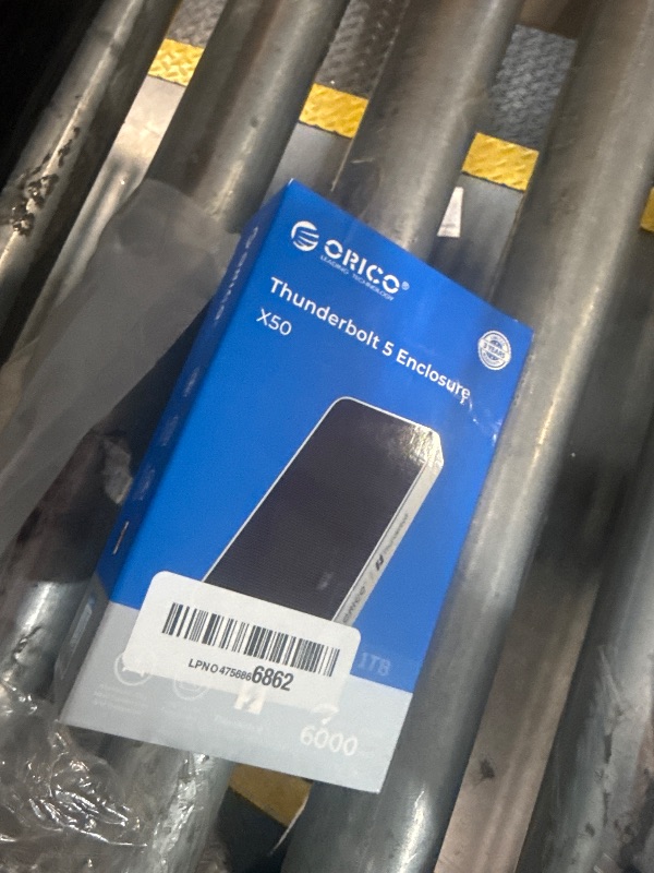 Photo 1 of ** SOLD AS IS NO REFUND/RETURN** SEE COMMENTS!
ORICO 80Gbps 1TB Portable SSD, 5000MB/s R 3200MB/s W Portable Fanless Cooling Design, Aluminum Alloy, Compatible with Thunderbolt 5/4/3, Ultra-Fast External SSD, for Video Editing/Photography/Design