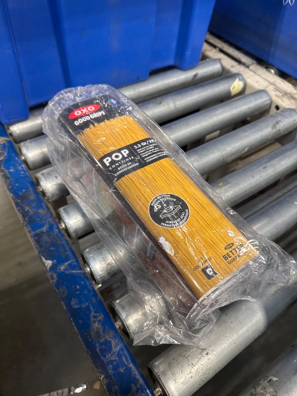 Photo 1 of ***MISSING LID*** OXO Good Grips POP Container - Airtight Food Storage - Small Square Tall 2.3 Qt Ideal for spaghetti, linguini and lasagna