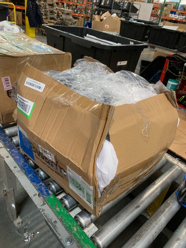 Photo 1 of ****SIMILAR**** NO RETURN*** FINAL SALE**** Bwarm Premium Multi-Zone Electric Heated Mattress Pad King Size, 78" x 80", Dual Controllers, 9 Heat Settings, 1-12 Hours Auto Off, Individual Body and Feet Settings, Machine Washable