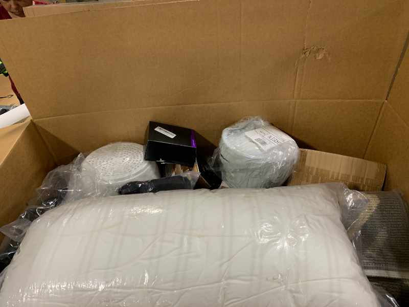 Photo 1 of ***AS IS / NO RETURNS -  FINAL SALE***
***BUNDLED BAG OF  ***
