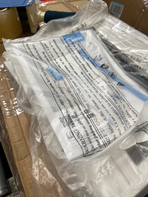 Photo 1 of ***DOSE NOT WORK, VIEW NOTES*** Midea 12,000 BTU Smart Inverter Air Conditioner Window Unit with Heat and Dehumidifier – Cools up to 550 Sq. Ft., Energy Star Rated, Quiet Operation, Electronic Controls, Remote Control, White