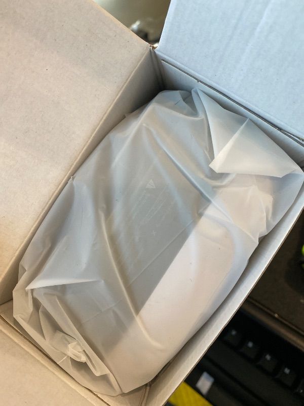 Photo 1 of *UNTESTED*
VASSON Fabric Shaver, Electric Lint Remover, Rechargeable Lint Shaver, Sweater Shavers to Remove Pilling, Large Fuzz Remover for Clothes Couch Furniture (Greyish White)