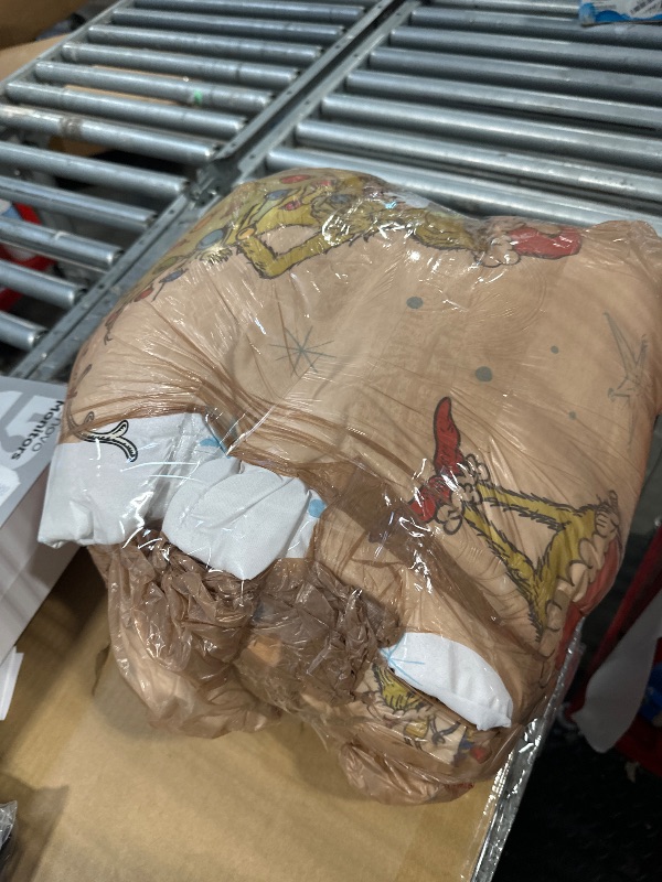 Photo 1 of *MINOR DAMAGE - USED*
Grinch by Dr. Seuss Holiday & Christmas Bedding Soft Comforter and Sheet Set with Sham, 5 Piece Twin Size, (Official Dr. Seuss Product) by Franco