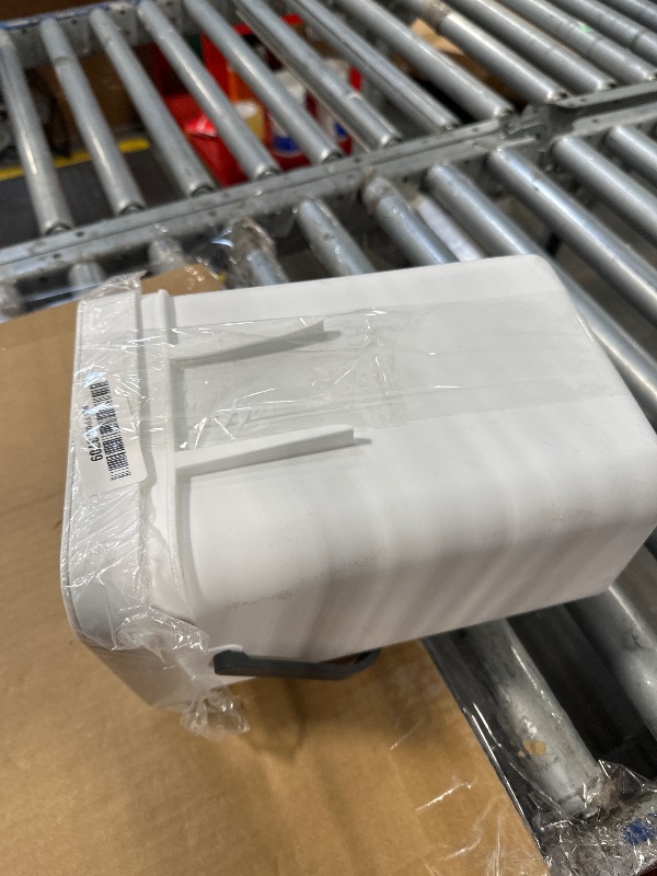 Photo 1 of MONGTINGLU Indoor Compost Bin - 1.3 Gallons Hanging Small Trash Can with Lid for Kitchen Bathroom, Under Sink Kitchen Trash Can, Indoor Counter Compost Bucket with Lid, 5L(White)