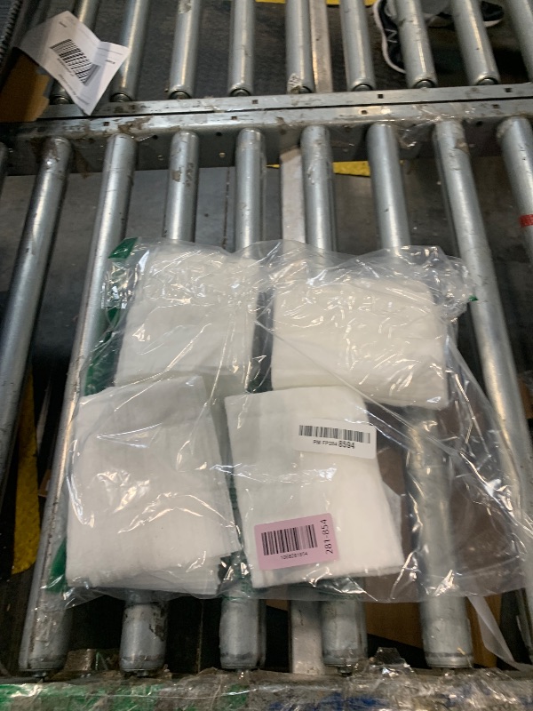 Photo 1 of **MISSING PARTS**MAQIHAN Dry Mop Pads - 32PCS Dry Sweeping Cloths Unscented All Purpose Disposable Dry Mop Refills Floor Cleaner for Hardwood Floor Dust Mopping and Cleaning