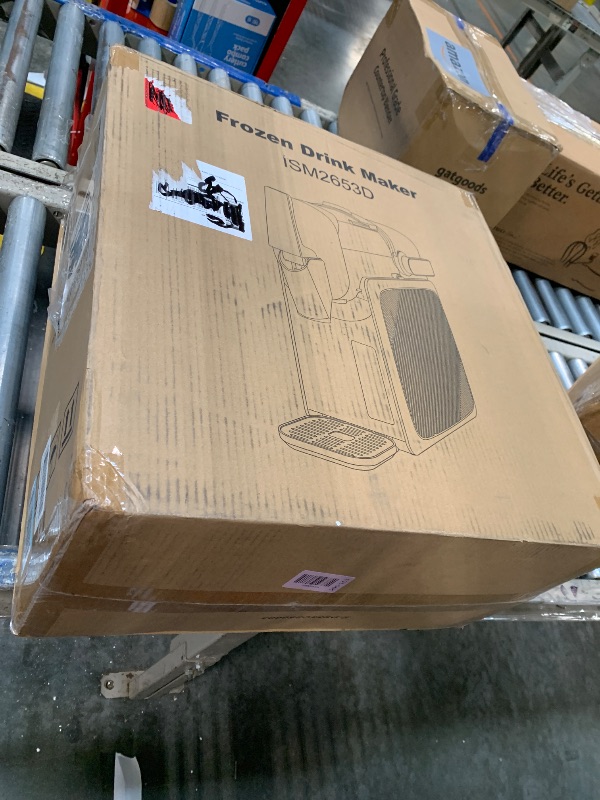 Photo 1 of **HAS A CRACK**
U-Taste Frozen Drink Slushie Machine: 88 oz Rapid-Cool Margarita Slushy Maker, 12-Hours Runnig, Self-Cleaning, 5 Preset Programs: Slushie, Frappe, Milk Shake, Cocktail, Wine-Mold for Home Party -Black