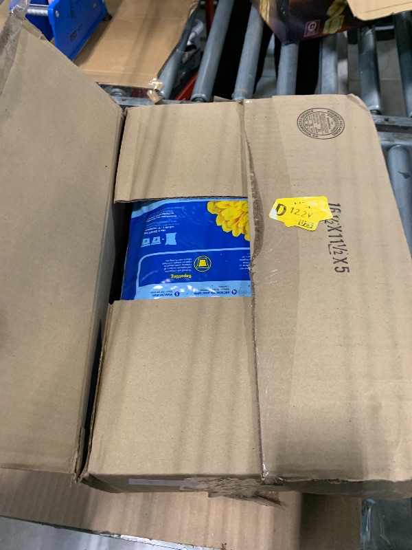 Photo 1 of *PARTIAL SET - ONLY 1 Pack*
Miracle-Gro Moisture Control Potting Mix, For Container Plants, Protects against Over- and Under-Watering, 8 qt., 2-Pack