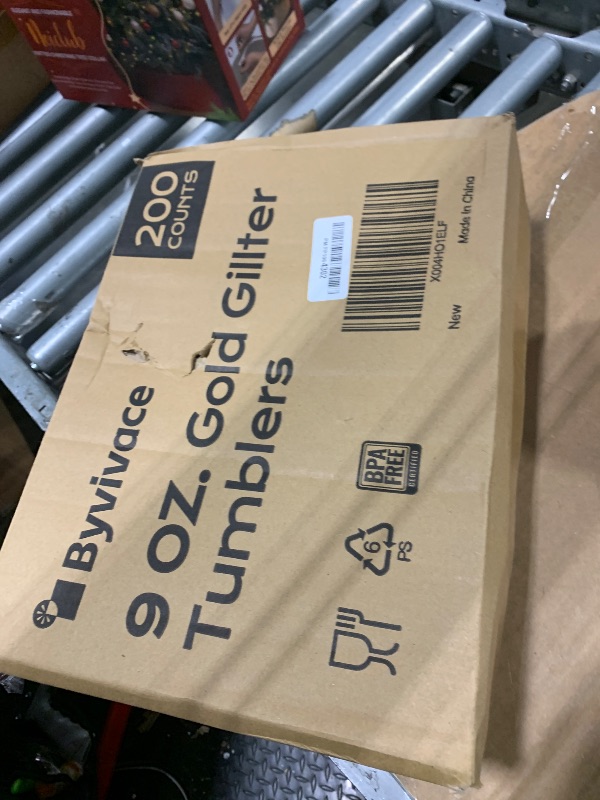 Photo 1 of [200 Pack] 9oz Plastic Cups with Gold Glitter Sturdy & Food Safe Plastic Wine Glasses Disposable Cups Party Wedding Cups Cocktail Glasses for Wine, Juice & Cold Beverages