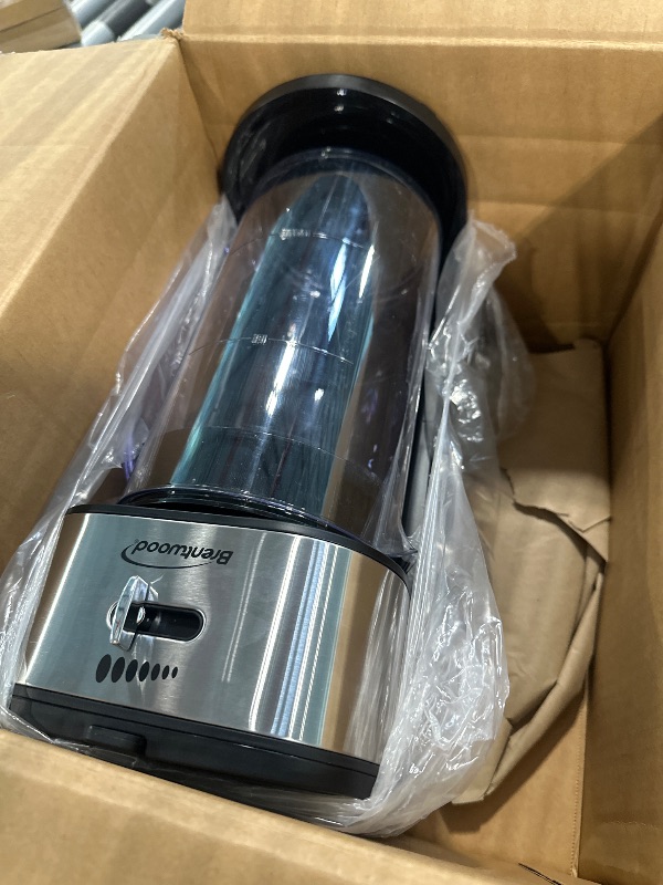 Photo 1 of ****SIMILAR***SUNVIVIPRO 3-in-1 Coffee and Tea Machine Brewing System with 2.5 Quart Pitcher, Iced Tea Maker and Iced Coffee Maker, Strength Selector, Perfect For Tea, Coffee, Lattes, Lemonade