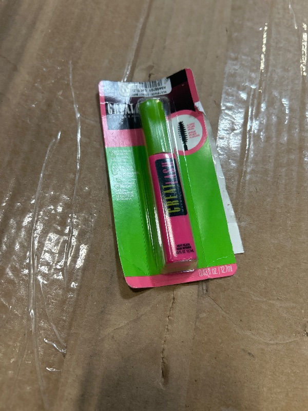 Photo 1 of ***ONLY ONE PIECE***
Maybelline Great Lash Washable Mascara Makeup, Volumizing Lash-Doubling Formula That Conditions As It Thickens, Very Black, 2 Count