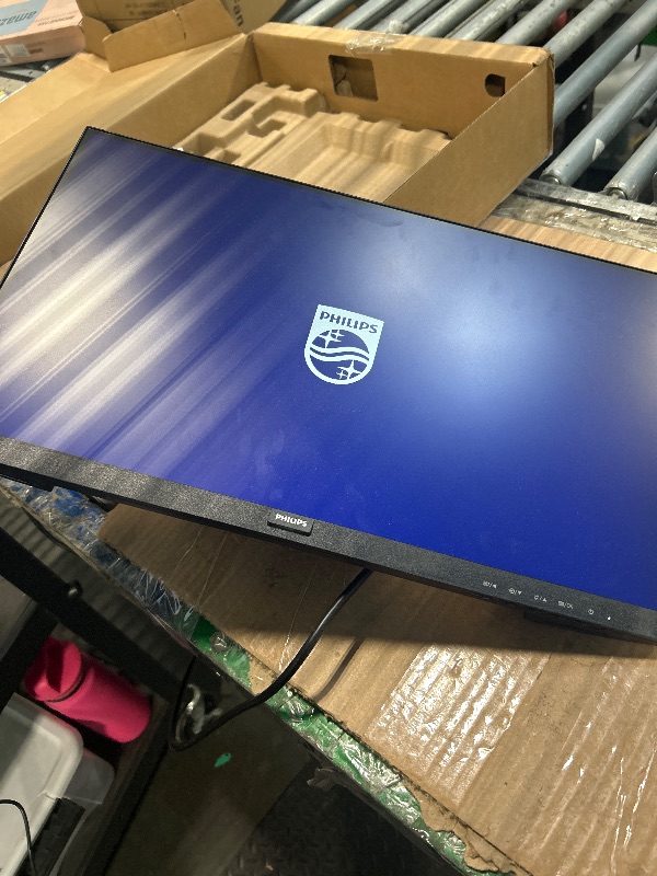 Photo 1 of *****ITEM SIMILAR****
Philips 221V8LB 22 inch Class Thin Full HD (1920 x 1080) Monitor, 100Hz Refresh Rate, VESA, HDMI x1, VGA x1, LowBlue Mode, Adaptive Sync, 4 Year Advance Replacement Warranty