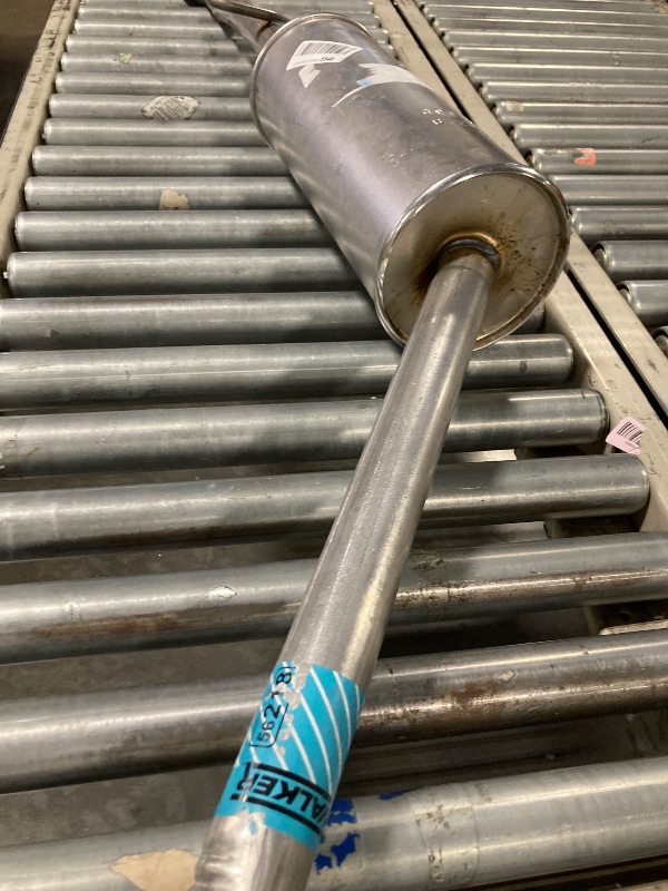 Photo 1 of ***DAMAGE, SEE THE PHOTO***Walker 56218 Direct Fit Exhaust Resonator and Pipe Assembly for Honda CR-V