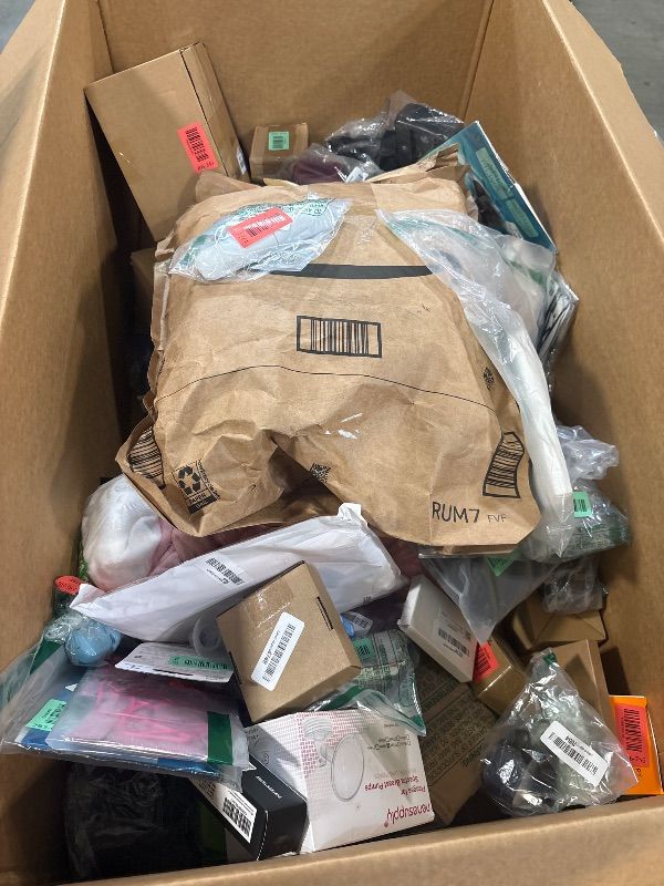 Photo 1 of ** FINA SALE ** NO RETURNS ** 
MIXED BOX 
