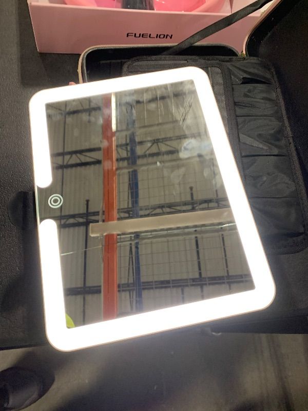 Photo 1 of ***mirror has a crack but still turns on***Leather Makeup Case with LED Lighted Mirror 11.4 Inch Travel Makeup Bag Adjustable Brightness in 3 Colors Cosmetic Organizer Artist Storage Bag with Dividers Brush Holder Bag Vanity Shiny Pink***mirror has a crac