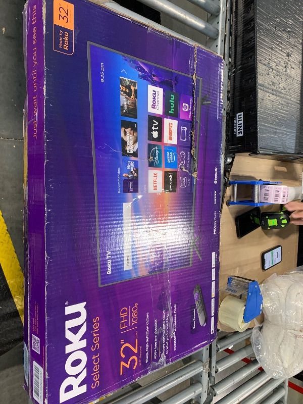Photo 1 of   ***not working*** **BROKEN***Roku Smart TV 2025 – 32-Inch Select Series, 1080p Full HD TV – Roku TV with Voice Remote – Flat Screen LED Television with Wi-Fi for Streaming Live Local News, Sports, Family Entertainment