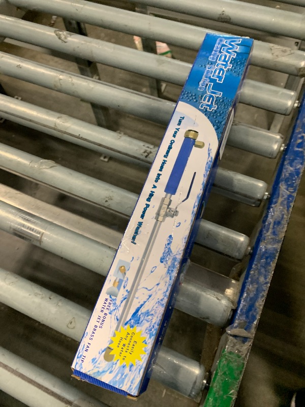 Photo 1 of ***MISSING CAP*** Nozzles and Hose Quick Connectors