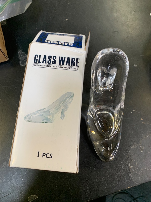 Photo 1 of 1 Pack Glass Slipper, Small Glass Crystal High Heels, Crystal High Heels Shoes for Birthday Decoration Party, Wedding Supplies Decorative Party Decorations, Transparent Decorative Items