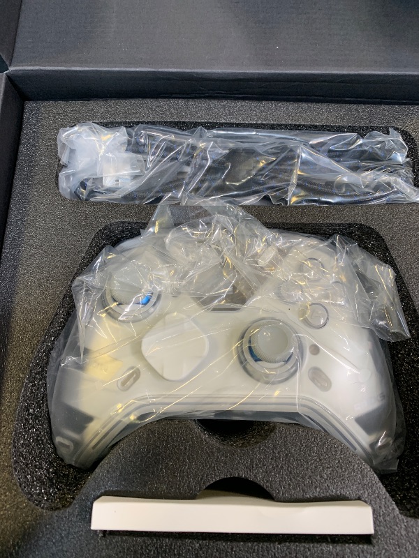 Photo 1 of FLYDIGI Apex 5 PC Controller, Forceflex Joystick 2.0, ForceAdapt Triggers, 3ms Ultra-Low Latency, RGB Light Bar, Full-Color LCD Display,1500mAh Battery PC/NS/Android/TV