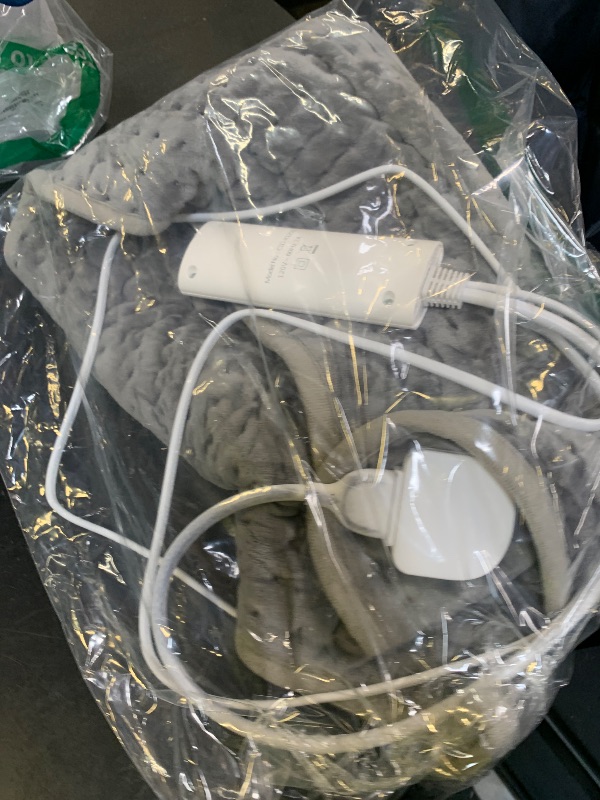 Photo 1 of **SELLING FOR PARTS----JUST BLANKET**Stofiro Heating Pad for Back Pain Relief 17"x33" Large, Moist Dry Heat Options, XL Electric Heating Pads, 9 Heat Settings, Machine Washable, Auto-Off, Gifts for Women, Mom, Men