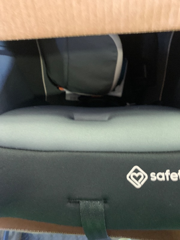 Photo 1 of Safety 1st Grow and Go All-in-One Slim Convertible Car Seat, Rear Facing, 5-40 lbs, Forward Facing (30–65 lbs), High Back Booster Seat 40-100 pounds, CITY STORM