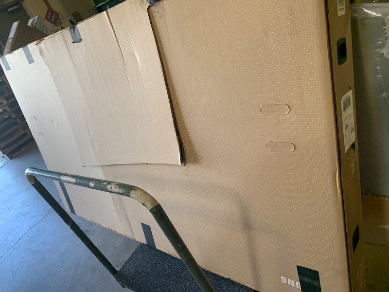 Photo 1 of Samsung 85-Inch Class Crystal UHD U8000F 4K Smart TV (2025 Model) Endless Free Content, Crystal Processor 4K, MetalStream Design, Knox Security, Alexa Built-in