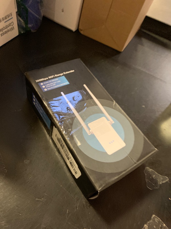 Photo 1 of WiFi Extender Ethernet Port