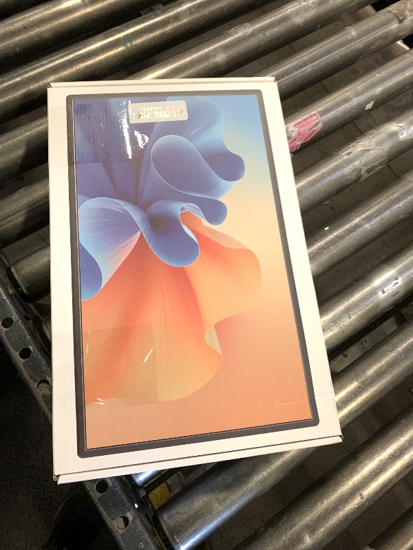 Photo 1 of **DAMAGED* 8 KQC Portable Monitor 15.6" 1080P FHD IPS Display, Ultra-Slim USB-C HDMI Travel Monitor with Kickstand, Zero Bezel Screen Extender for Laptop, Mac, Phone, PS, Xbox, Switch Gaming