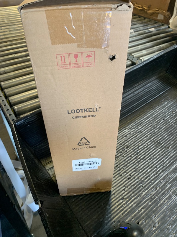 Photo 1 of 
curtain rod