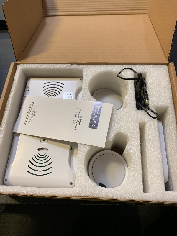 Photo 1 of Retekess TM101 Jeopardy Buzzers,Buzzers for Trivia Games,Add Up to 32 Buttons,262ft, Game Show Buzzers for Classroom,Family Feud Adult Trivia Game Night,Back to School