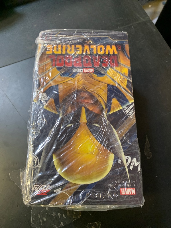 Photo 1 of LonullyMege Wolverine and Dead Full Set 2-Pack Action Figure 7 inch 1/10 Scale Legends Series Collectable Toys with Lots of Accessories Gift(Wolverine & Dead)