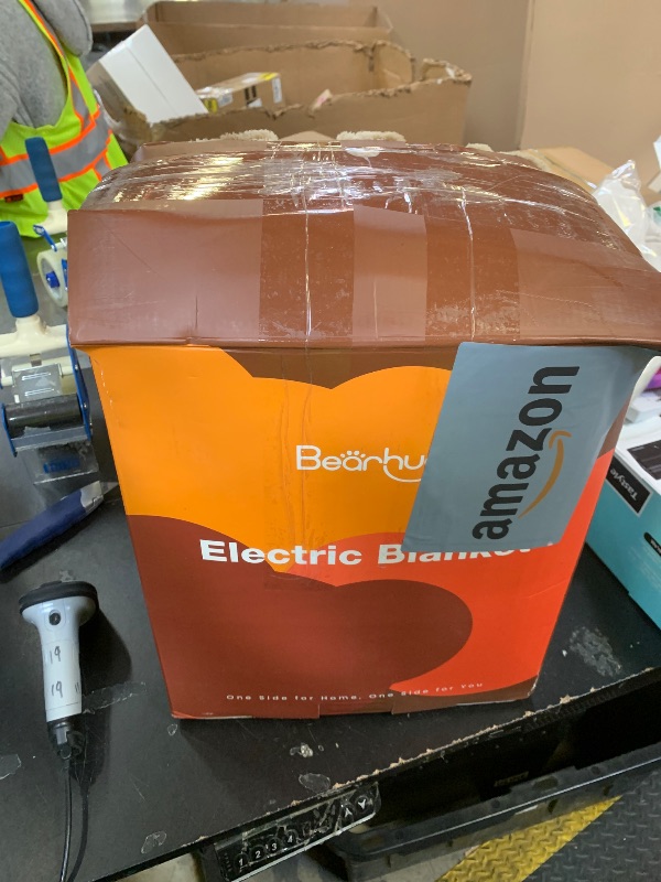 Photo 1 of Bearhug Electric Blanket King Size 100" x 90", Dual Controller Heated Blanket, Faux Fur/Sherpa 10-Heating Level & 1-12H Auto Off, Champagne, Over-Heat Protect, ETL, Machine Washable