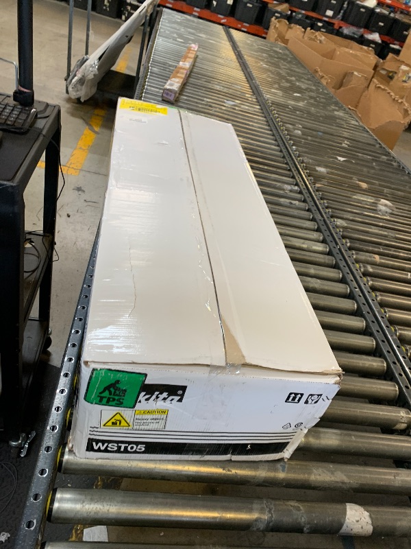 Photo 1 of Makita WST05 Portable Rise Miter Saw Stand